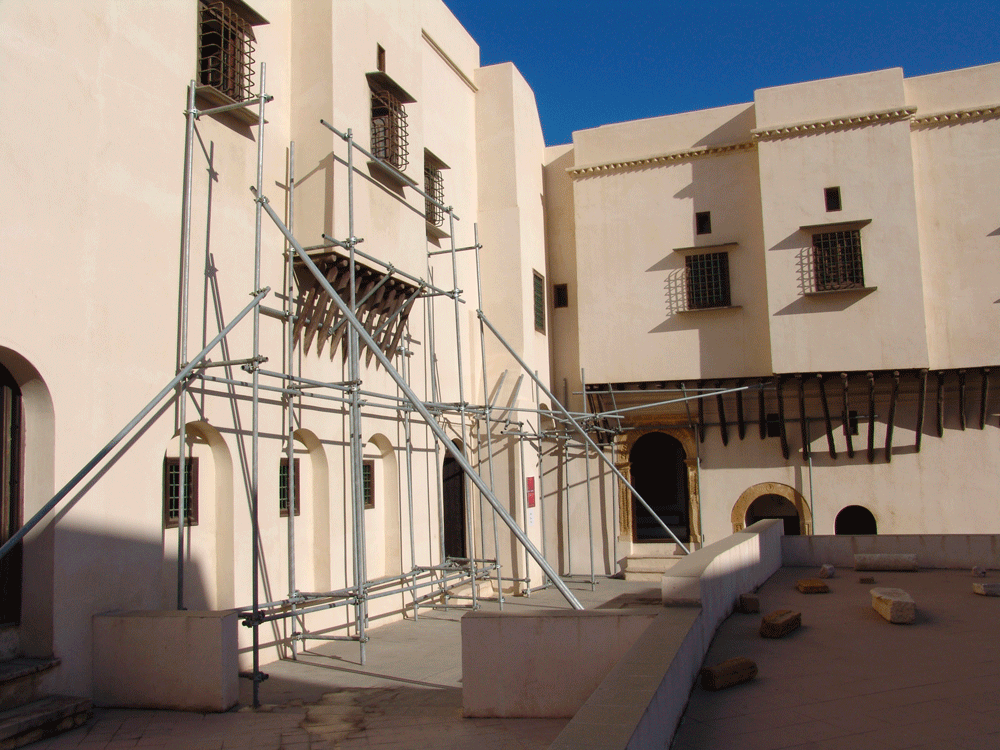 AMINA-MENIA,-Extra-Muros-Chap-1,-Centre-d_art-Bastion-23
