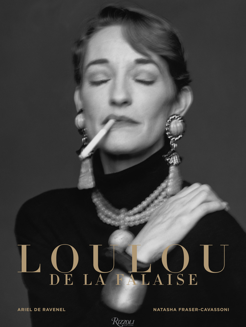Loulou de la Falaise, le chic romantique, textes de Pierre Bergé, Thadée Klossowski et Natasha Fraser-Cavassoni, éditions Rizzoli, New York, 2014, 272 pages, 50 €.